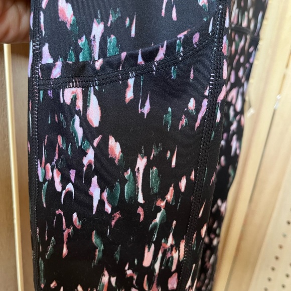 IDEOLOGY ~ Black Performance Confetti Workout Pants - Picture 3 of 7